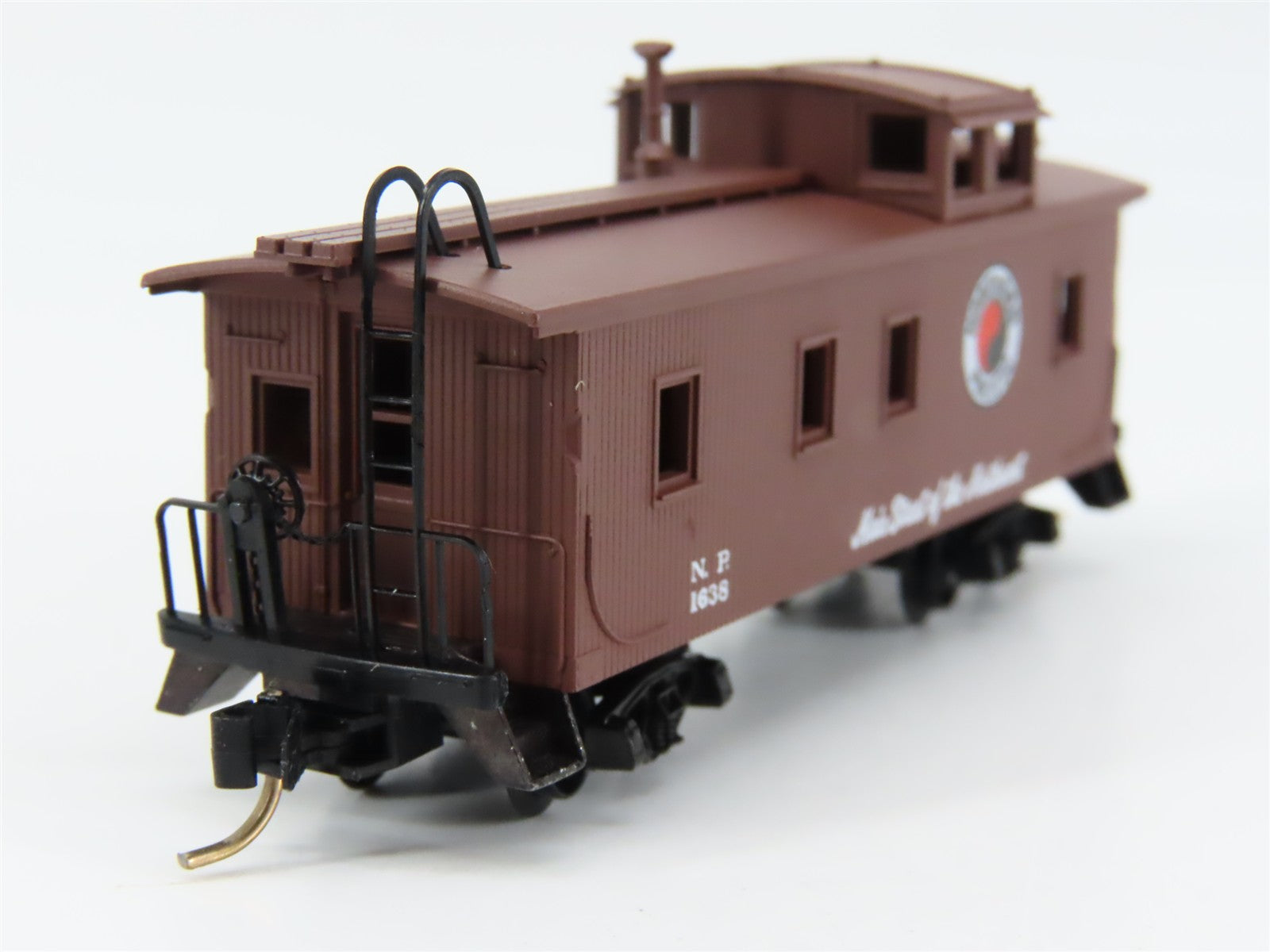 N Scale Micro-Trains MTL 51050 NP Northern Pacific 34' Wood Sheathed Caboose RTR