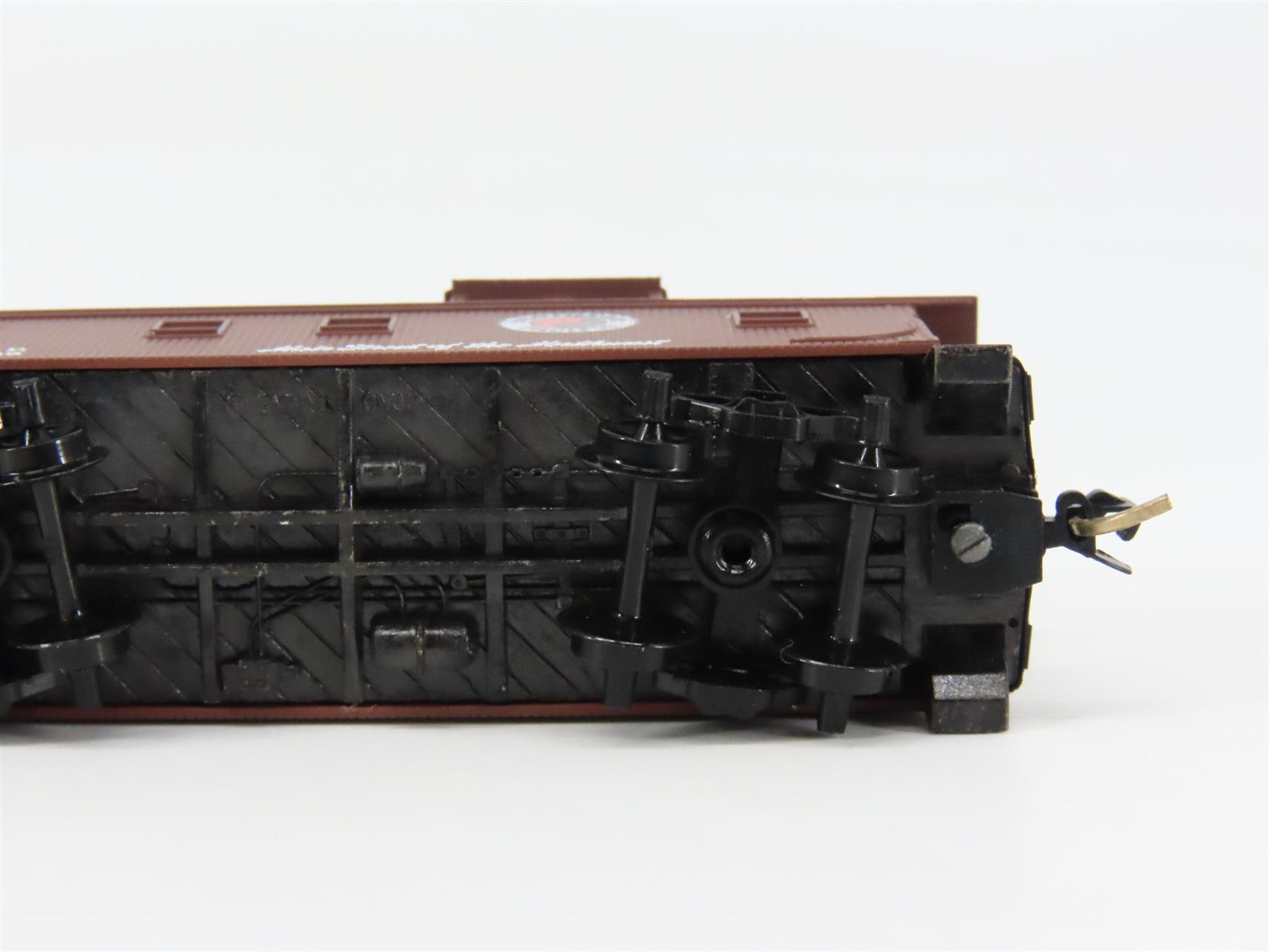 N Scale Micro-Trains MTL 51050 NP Northern Pacific 34' Caboose 1638 RTR
