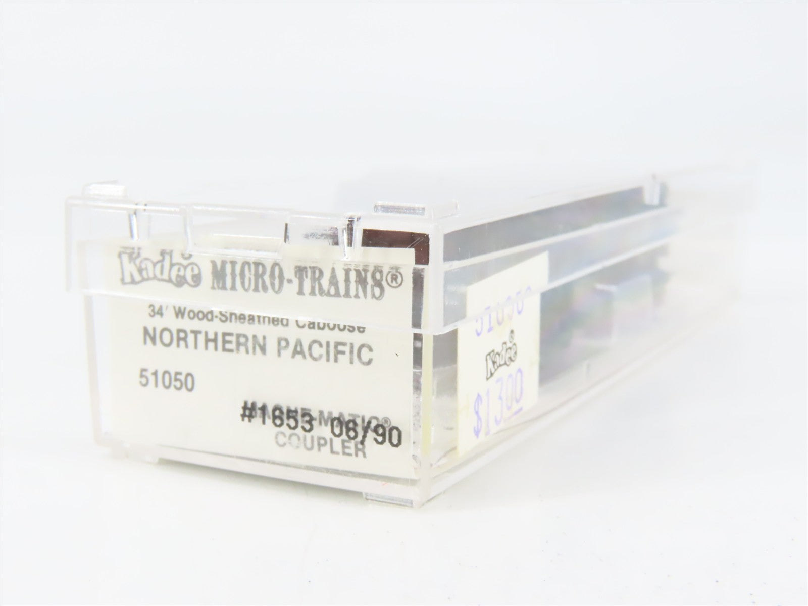 N Scale Micro-Trains MTL 51050 NP Northern Pacific 34' Wood-Sheathed Caboose RTR