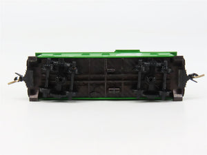 N Scale Micro-Trains MTL 51090 Burlington Northern 34' Wood-Sheathed Caboose RTR