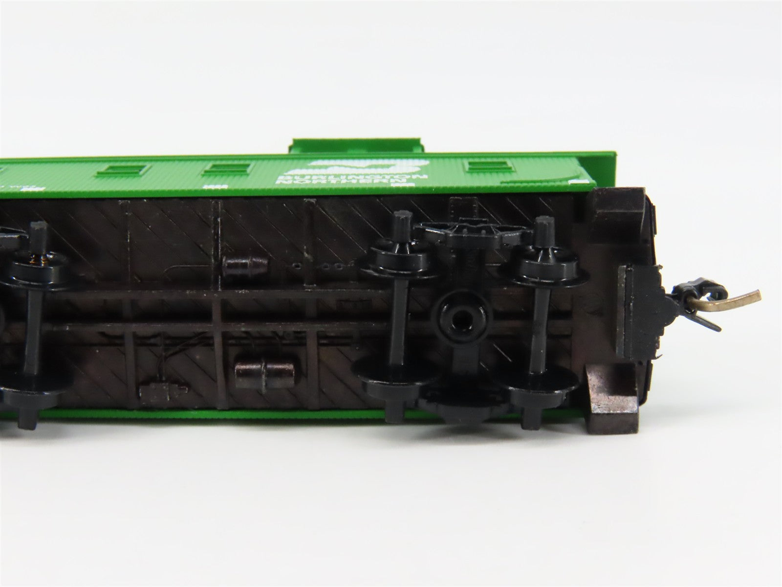 N Scale Micro-Trains MTL 51090 Burlington Northern 34' Wood-Sheathed Caboose RTR