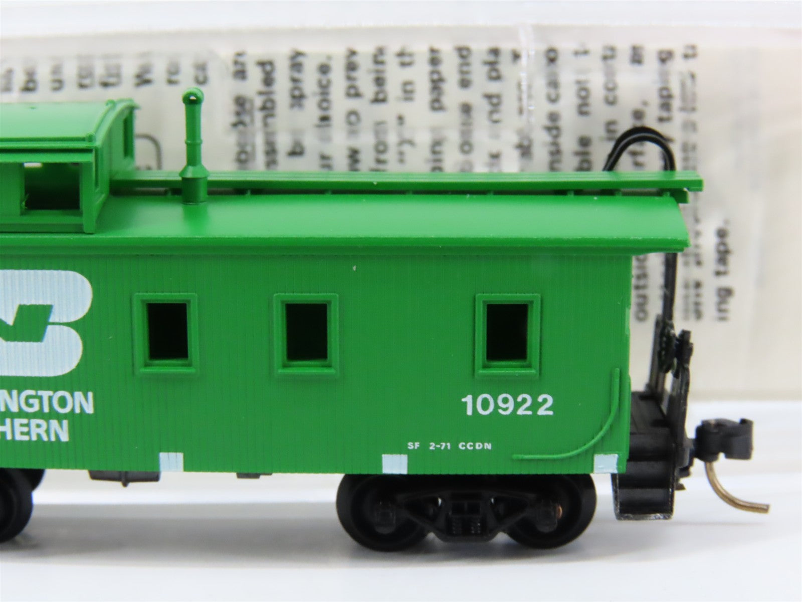 N Scale Micro-Trains MTL 51090 Burlington Northern 34' Wood-Sheathed Caboose RTR