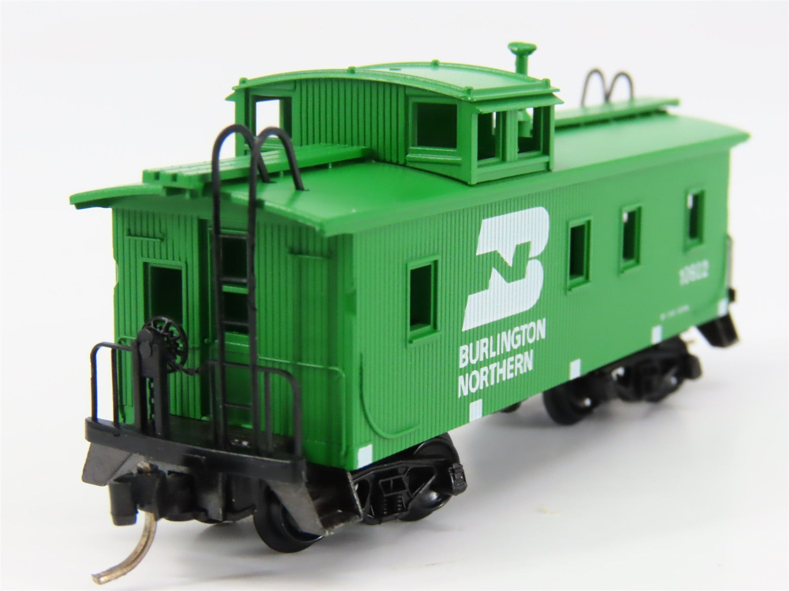 N Scale Micro-Trains MTL 51090 Burlington Northern 34' Wood-Sheathed Caboose RTR