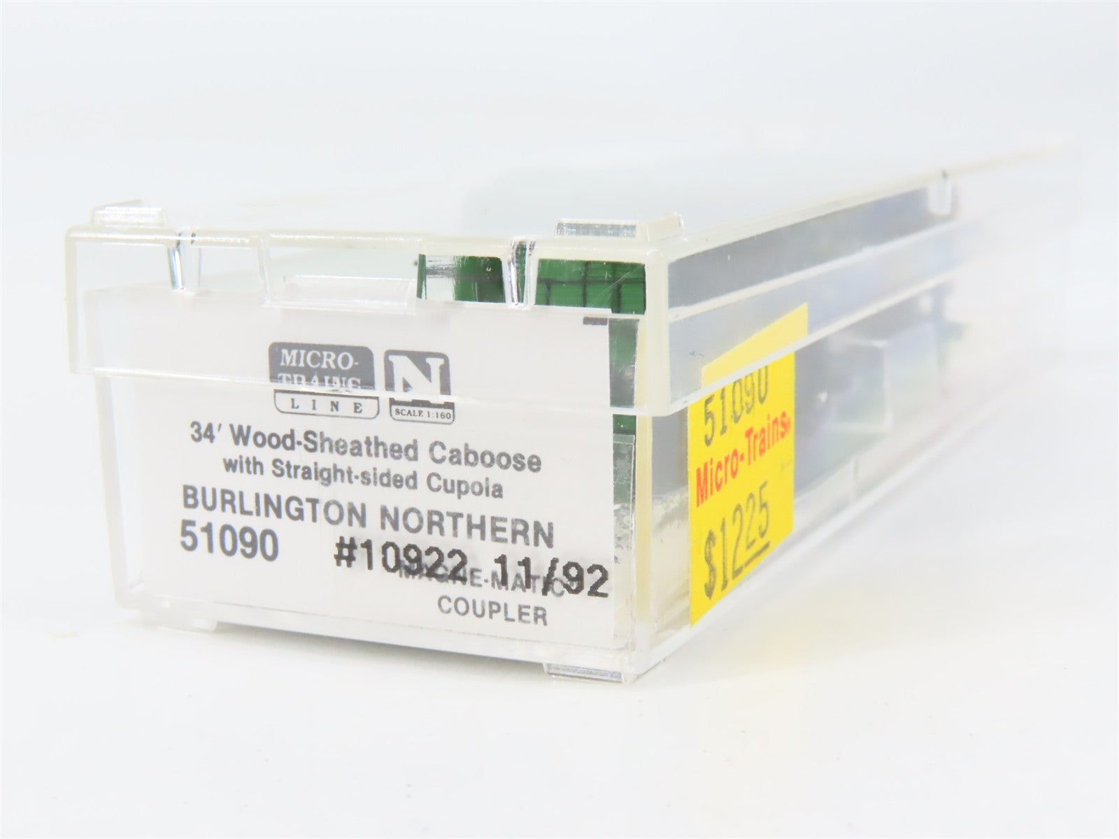 N Scale Micro-Trains MTL 51090 Burlington Northern 34' Wood-Sheathed Caboose RTR