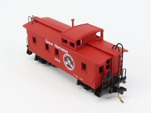N Scale Micro-Trains MTL 51110 Great Northern 34' Wood-Sheathed Caboose X614 RTR