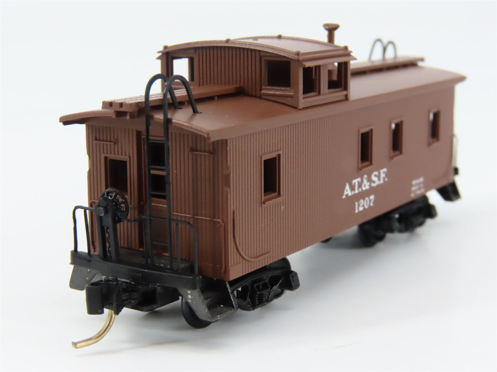 N Scale Micro-Trains MTL 51100 ATSF Santa Fe 34' Caboose 1207 RTR