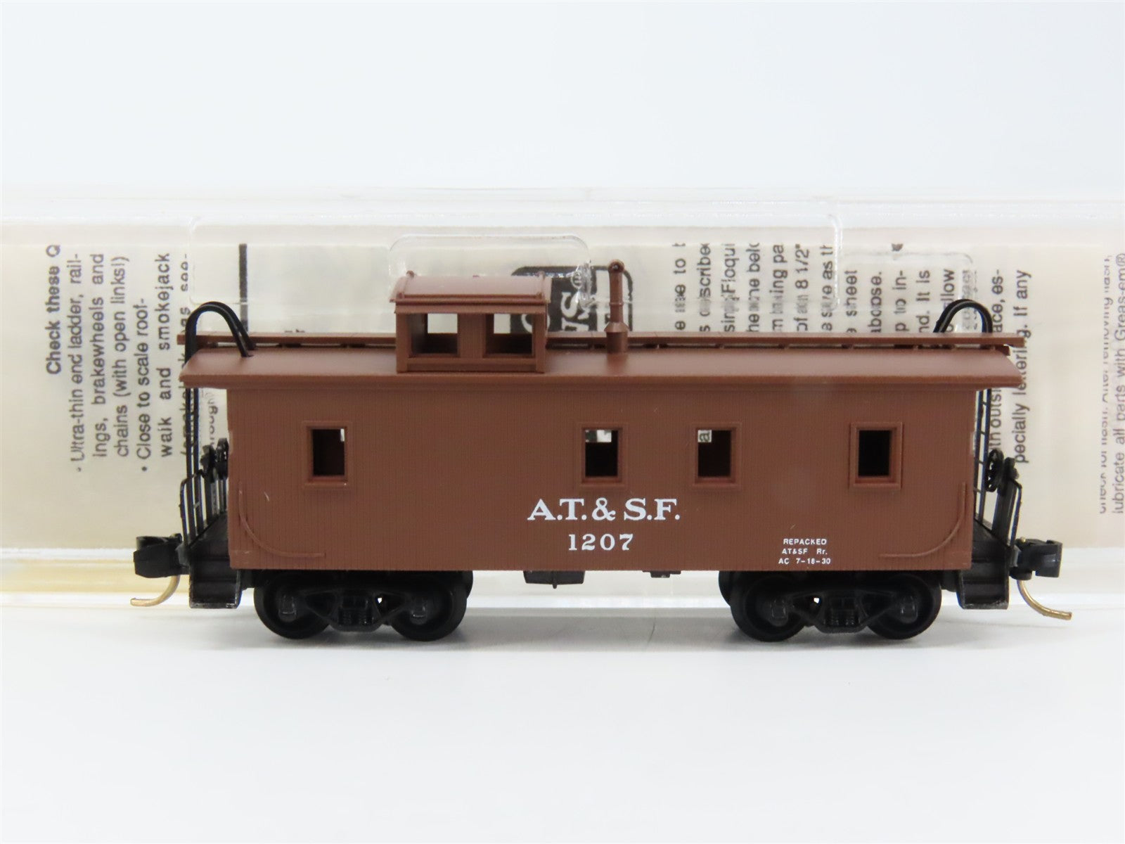 N Scale Micro-Trains MTL 51100 ATSF Santa Fe 34' Wood Sheathed Caboose 1207 RTR