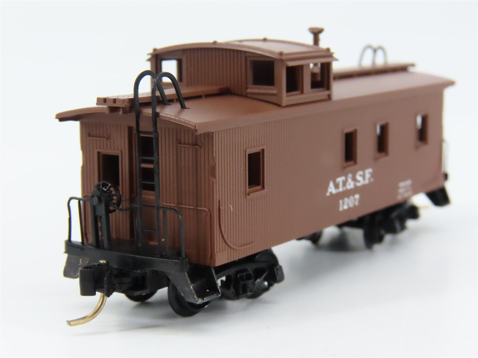N Scale Micro-Trains MTL 51100 ATSF Santa Fe 34' Wood Sheathed Caboose 1207 RTR