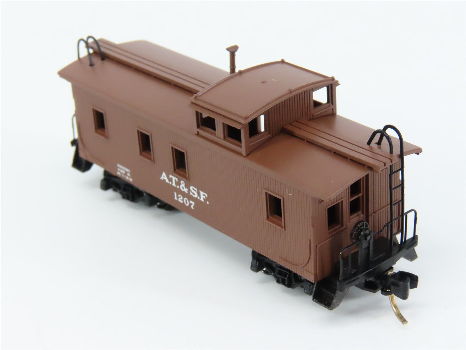 N Scale Micro-Trains MTL 51100 ATSF Santa Fe 34' Wood Sheathed Caboose 1207 RTR