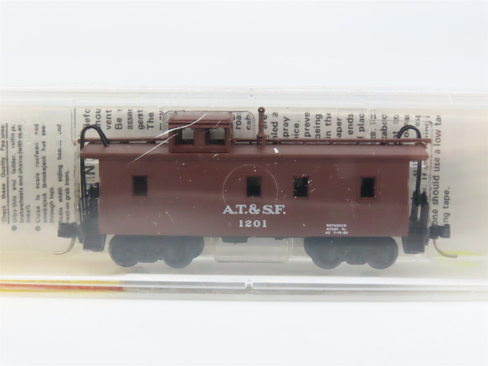 N Scale Micro-Trains MTL 51100 ATSF Santa Fe 34' Wood-Sheathed Caboose 1201 RTR