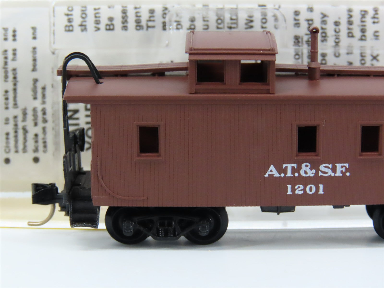 N Scale Micro-Trains MTL 51100 ATSF Santa Fe 34' Wood-Sheathed Caboose 1201 RTR