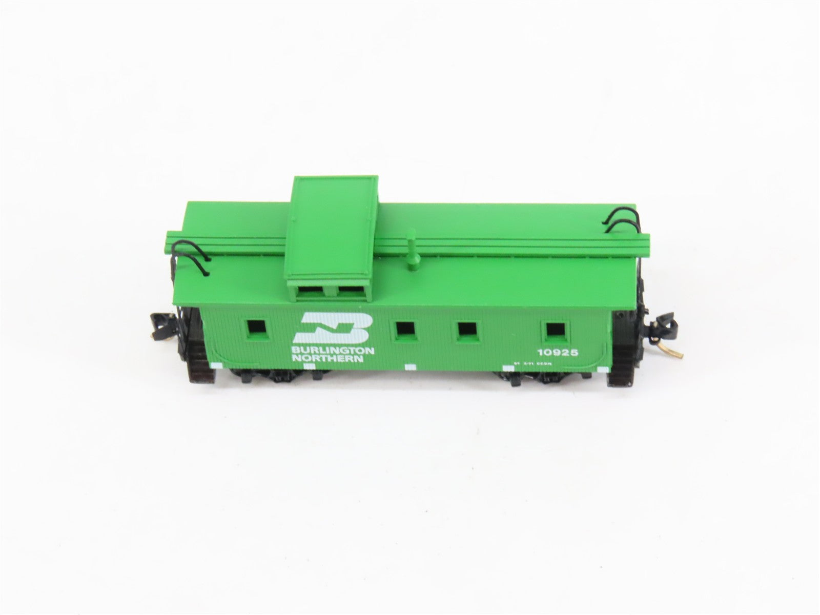 N Scale Micro-Trains MTL 51090 Burlington Northern 34' Wood-Sheathed Caboose RTR