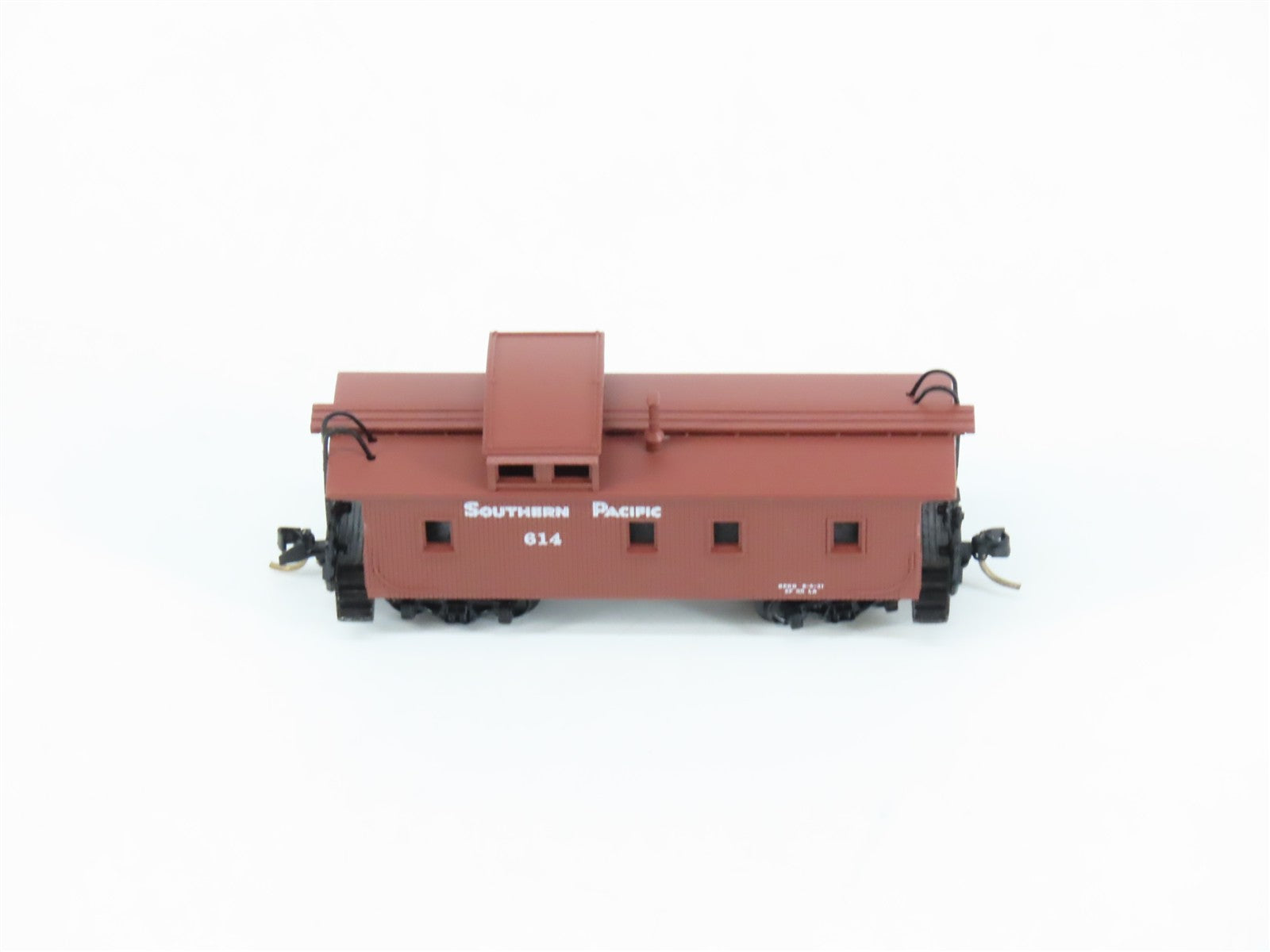 N Scale Micro-Trains MTL 51150 SP Southern Pacific 34' Wood-Sheathed Caboose RTR