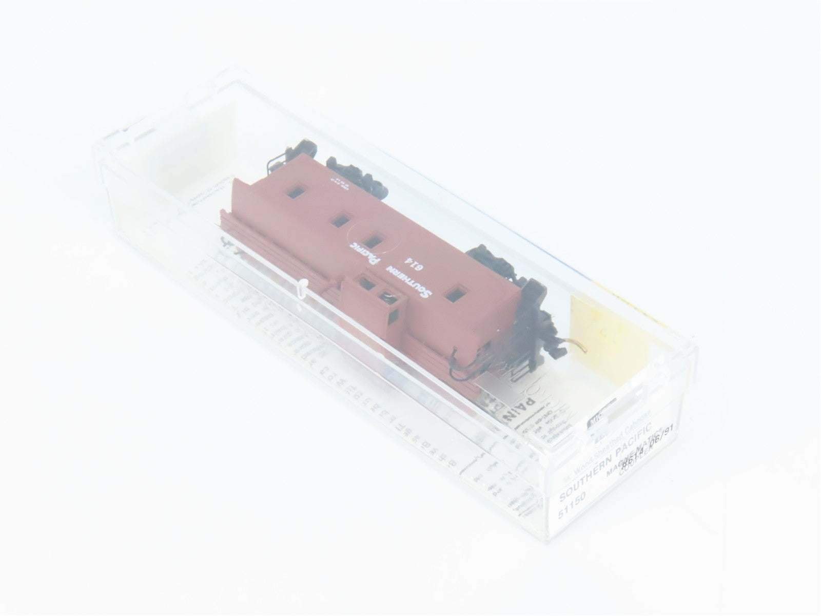 N Scale Micro-Trains MTL 51150 SP Southern Pacific 34' Wood-Sheathed Caboose RTR
