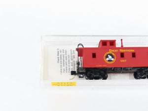 N Scale Micro-Trains MTL 51110 Great Northern 34' Wood-Sheathed Caboose X617 RTR