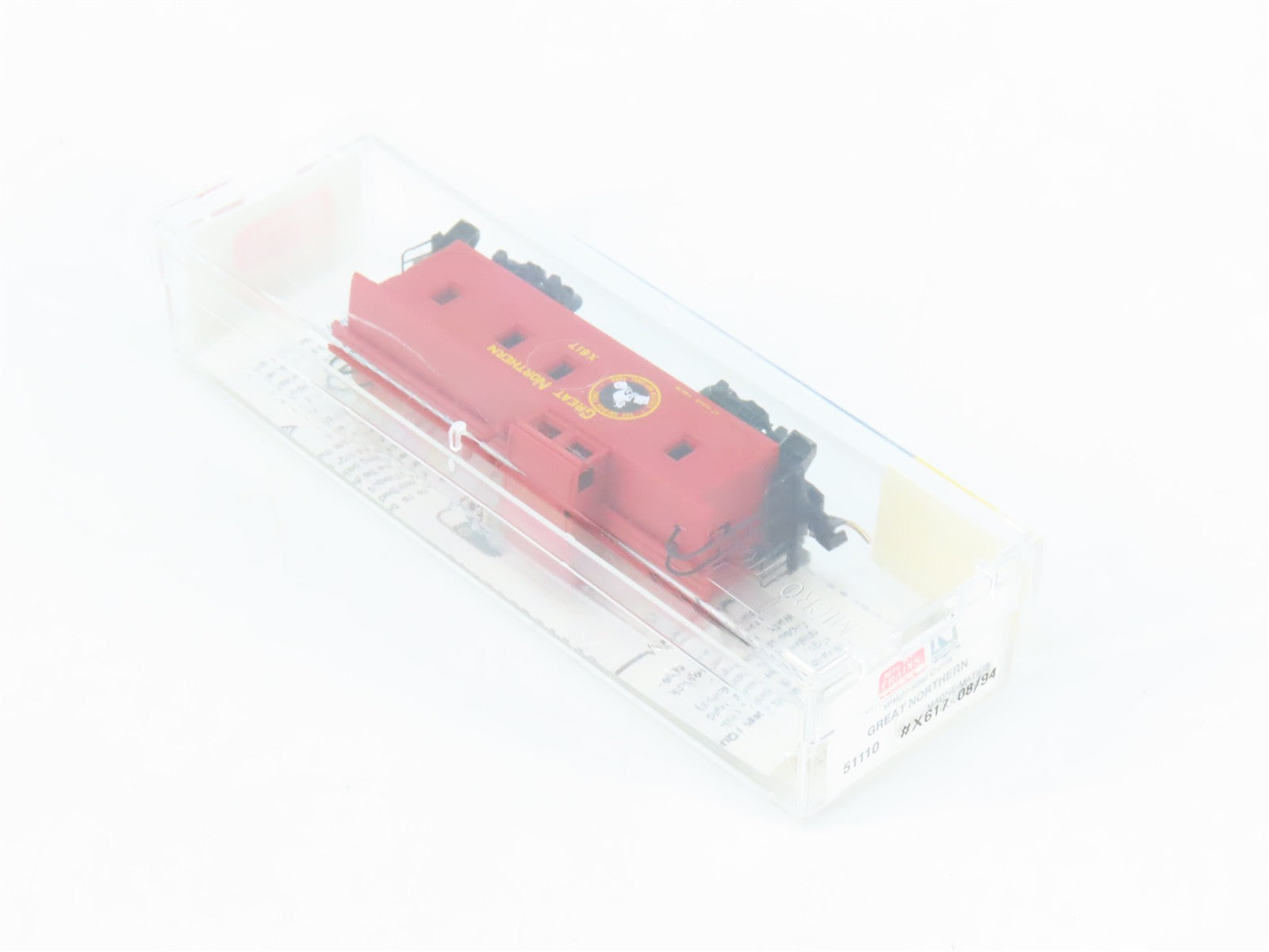 N Scale Micro-Trains MTL 51110 Great Northern 34' Wood-Sheathed Caboose X617 RTR
