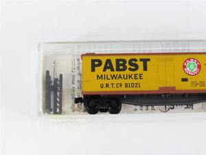 N Scale Micro-Trains MTL 49200 URTC Pabst 40' Double Sheathed Wood Reefer RTR