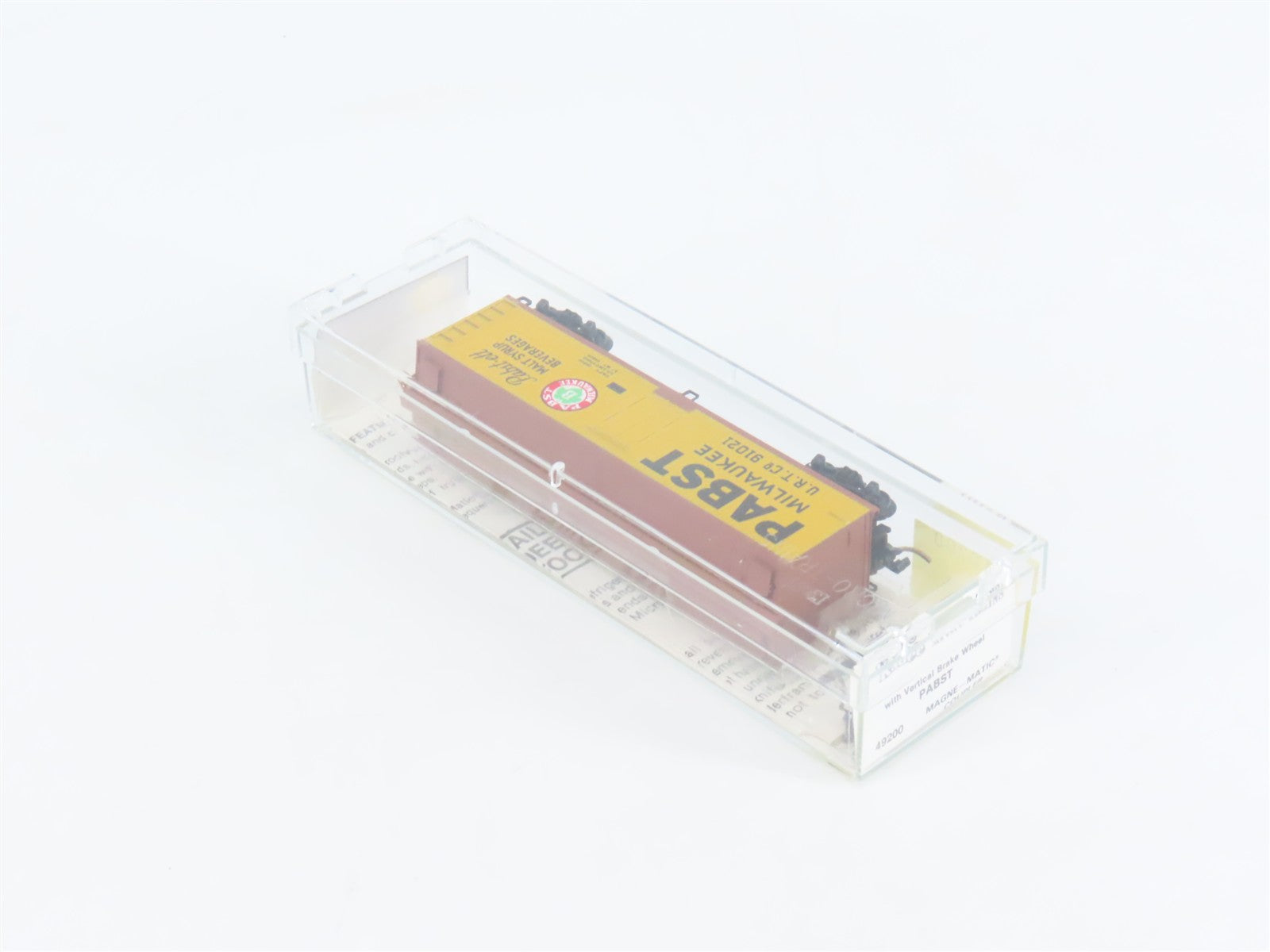 N Scale Micro-Trains MTL 49200 URTC Pabst 40' Double Sheathed Wood Reefer RTR
