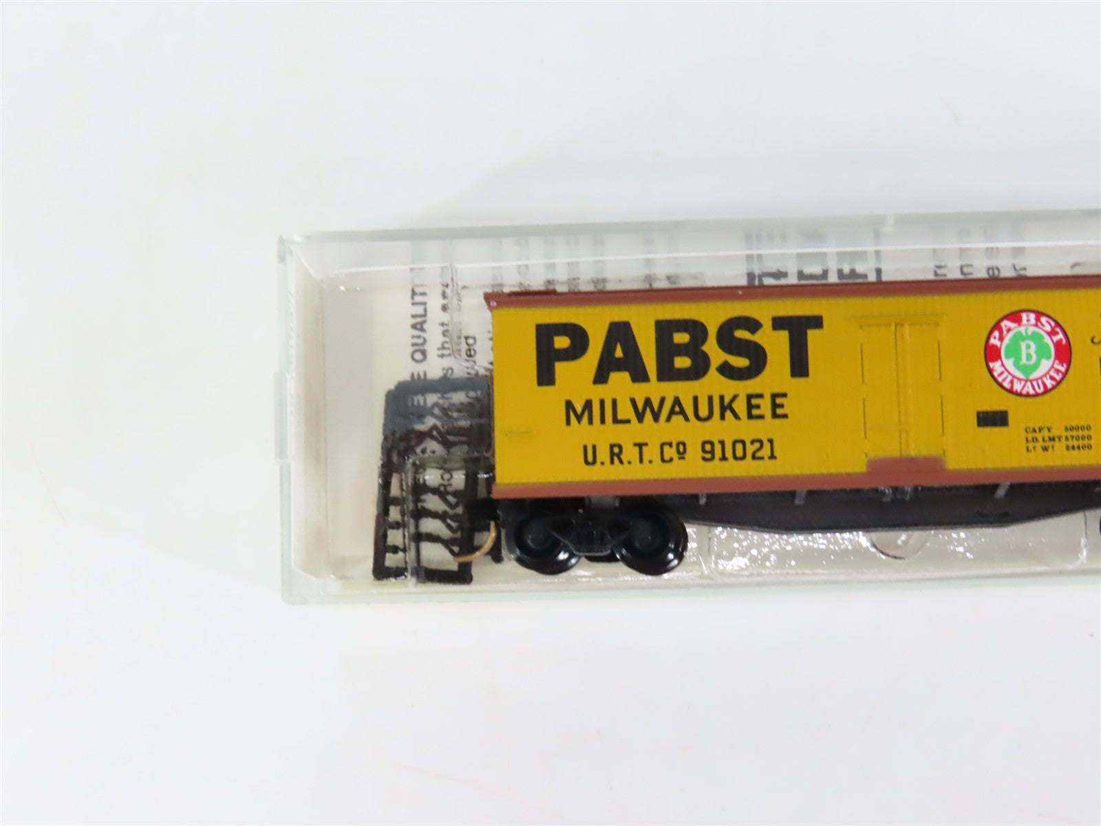N Scale Micro-Trains MTL 49200 Pabst 40' Reefer 91021 RTR