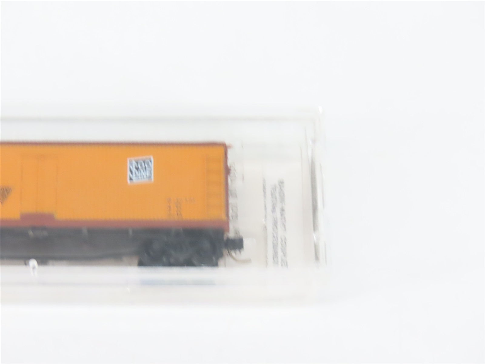 N Scale Micro-Trains MTL 49300 URTX Soo Line 40' Reefer 2018 RTR