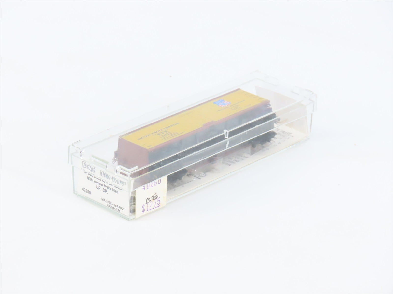 N Scale Micro-Trains MTL 49250 PFE Pacific Fruit Express 40' Reefer 31425 RTR