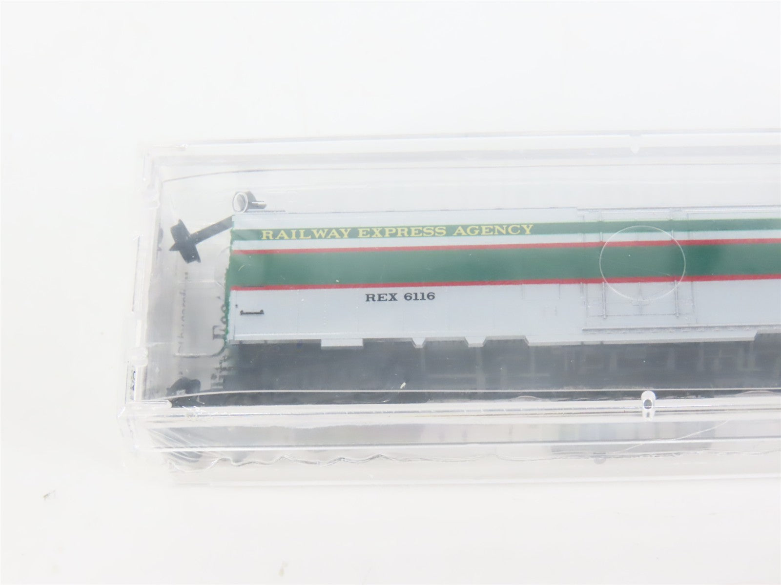 N Scale Micro-Trains MTL 52080 REX Railway Express Agency 52' Express Reefer RTR