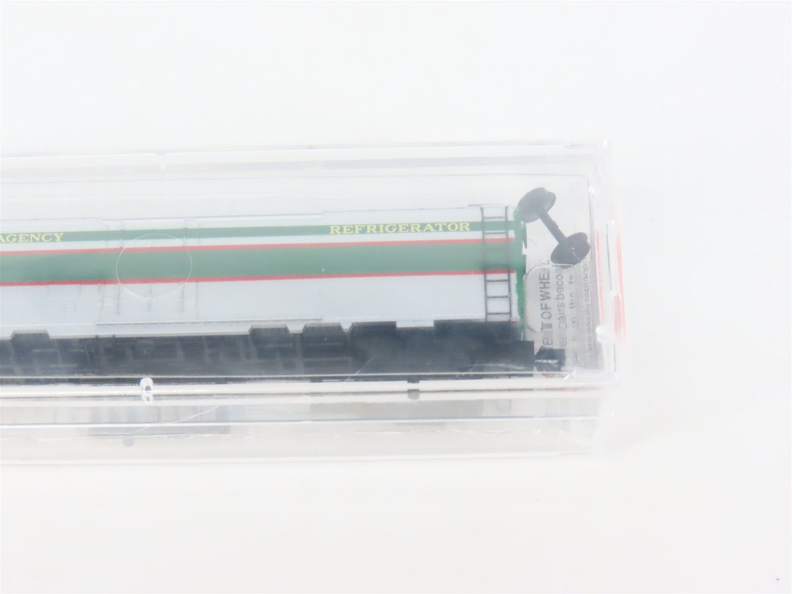 N Scale Micro-Trains MTL 52080 REX Railway Express Agency 52' Express Reefer RTR