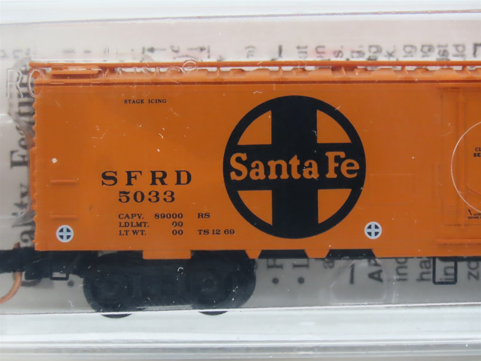 N Scale Micro-Trains MTL 52050 Santa Fe 52' Riveted Steel Express Reefer RTR