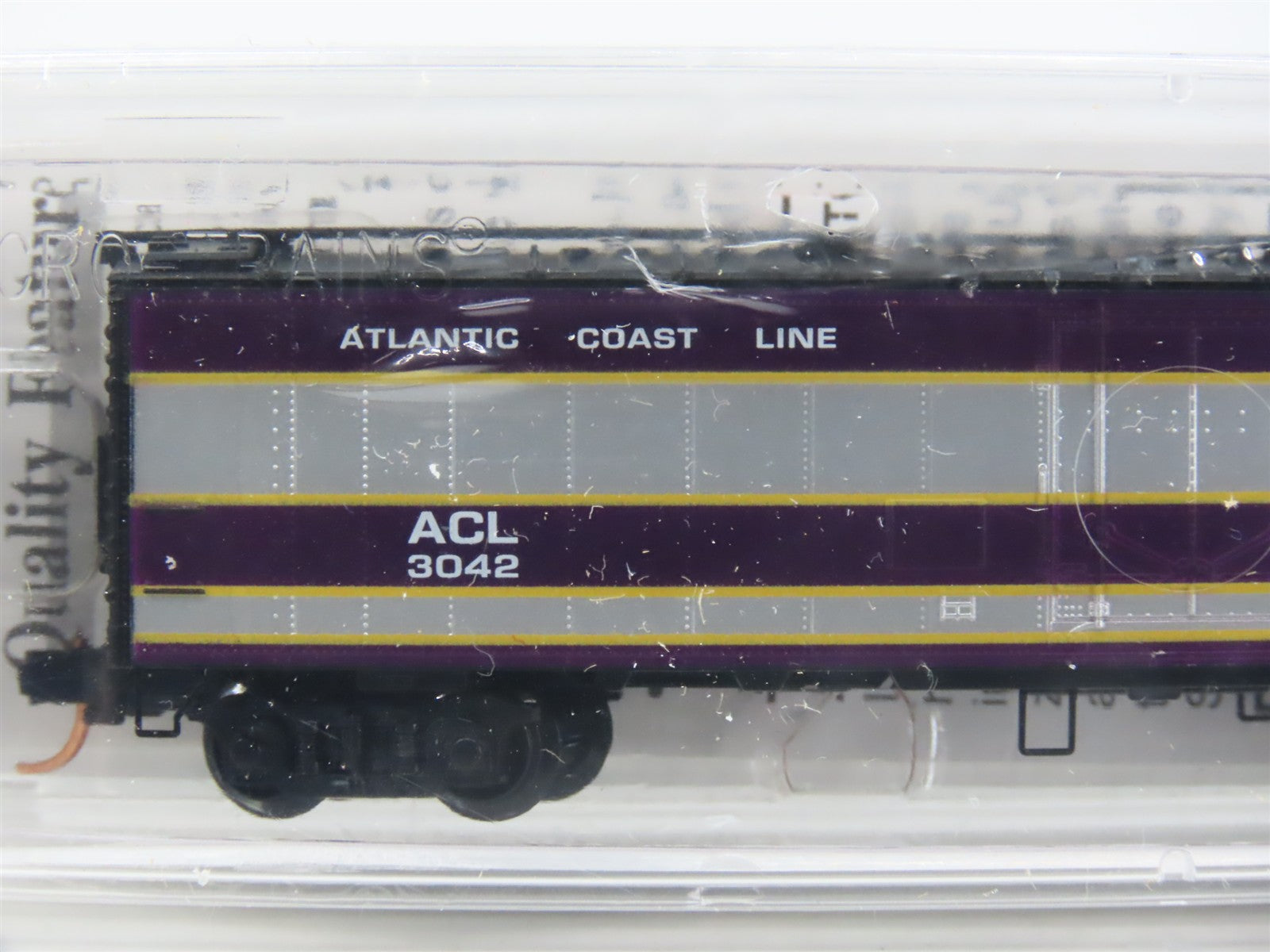 N Scale Micro-Trains MTL 52040 ACL Atlantic Coast Line 52' Reefer 3042 RTR