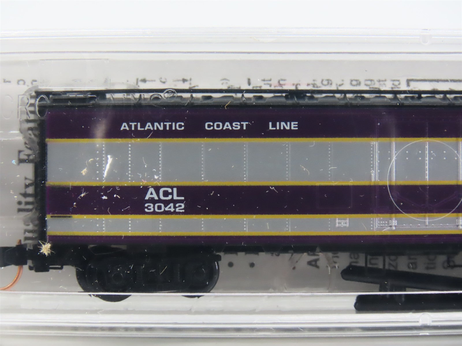 N Scale Micro-Trains MTL 52040 ACL Atlantic Coast Line 52' Reefer 3042 RTR