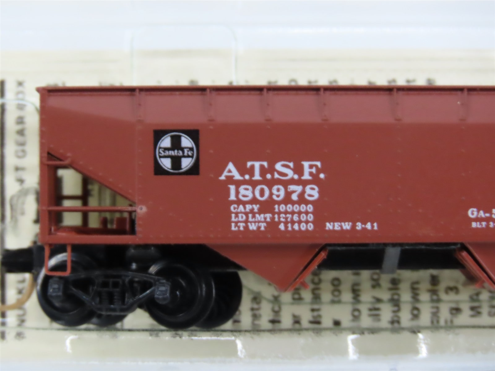 N Scale Micro-Trains MTL 55010 ATSF Santa Fe 33' 2-Bay Hopper 180978 RTR