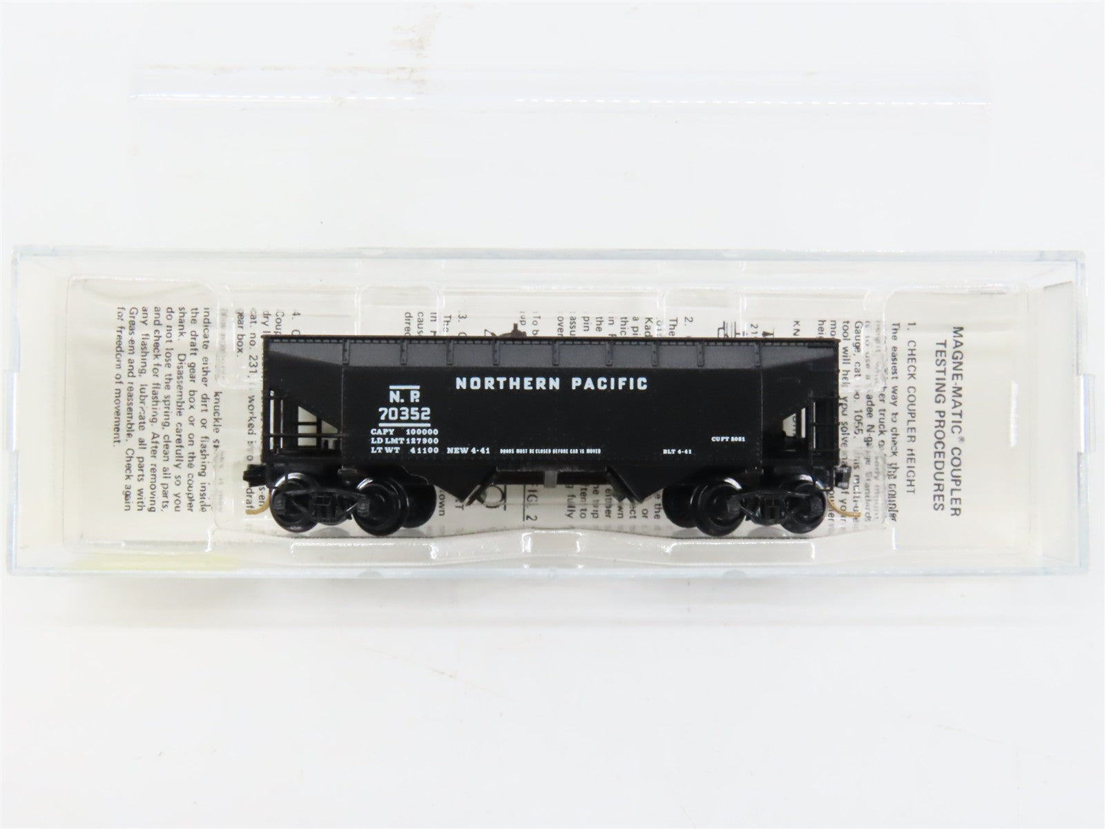 N Scale Micro-Trains MTL 55080 NP Northern Pacific 33' 2-Bay Hopper 70352 RTR