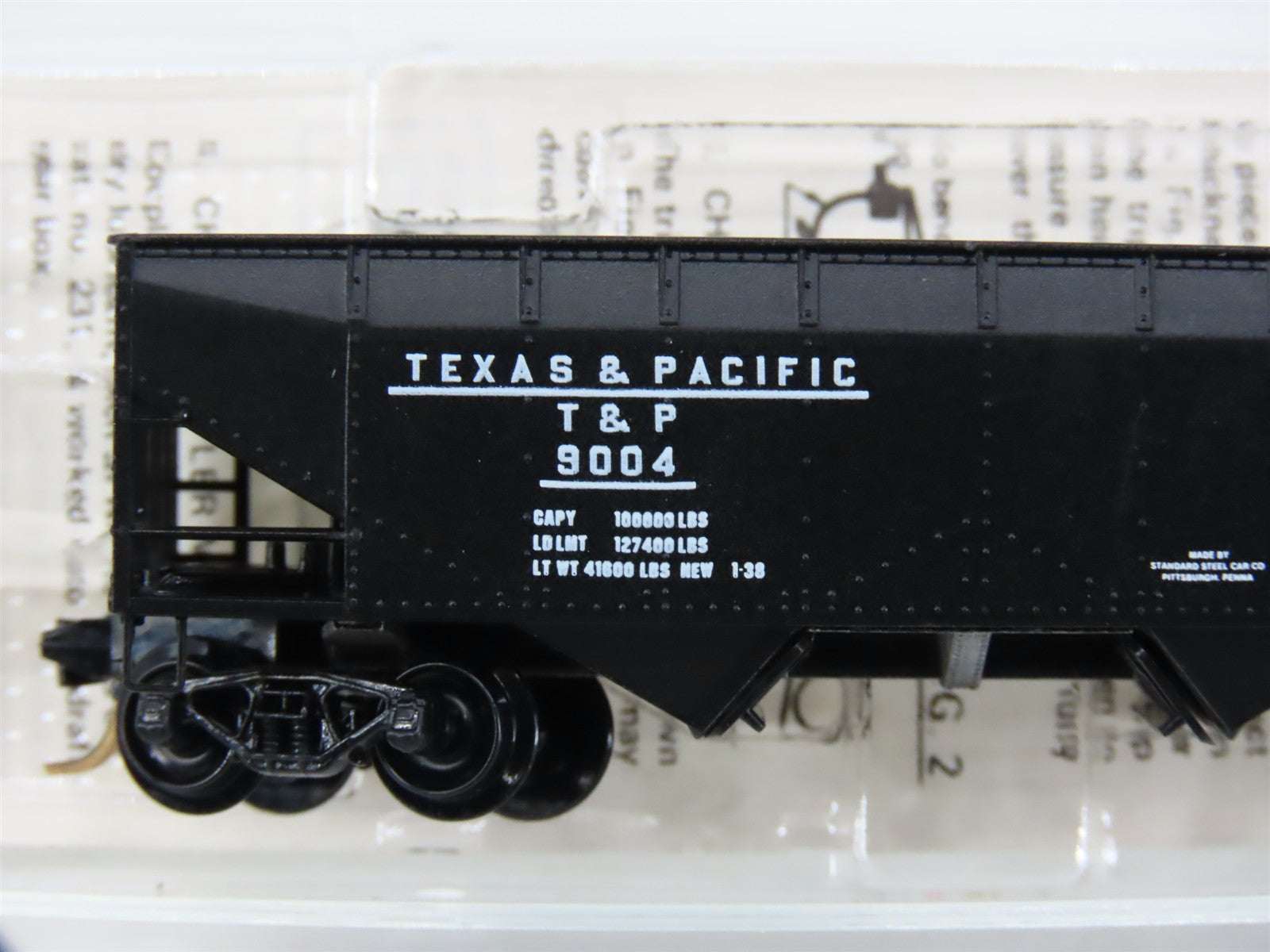 N Scale Micro-Trains MTL 55120 T&P Texas & Pacific 33' 2-Bay Hopper 9004 RTR