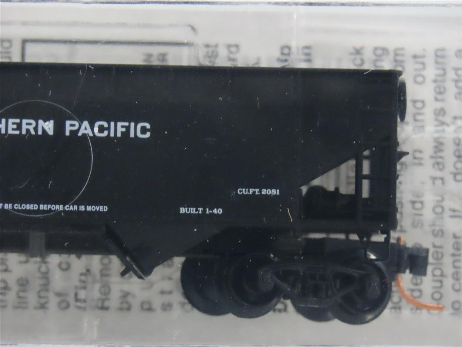 N Scale Micro-Trains MTL 55080 NP Northern Pacific 33' 2-Bay Hopper 70215 RTR