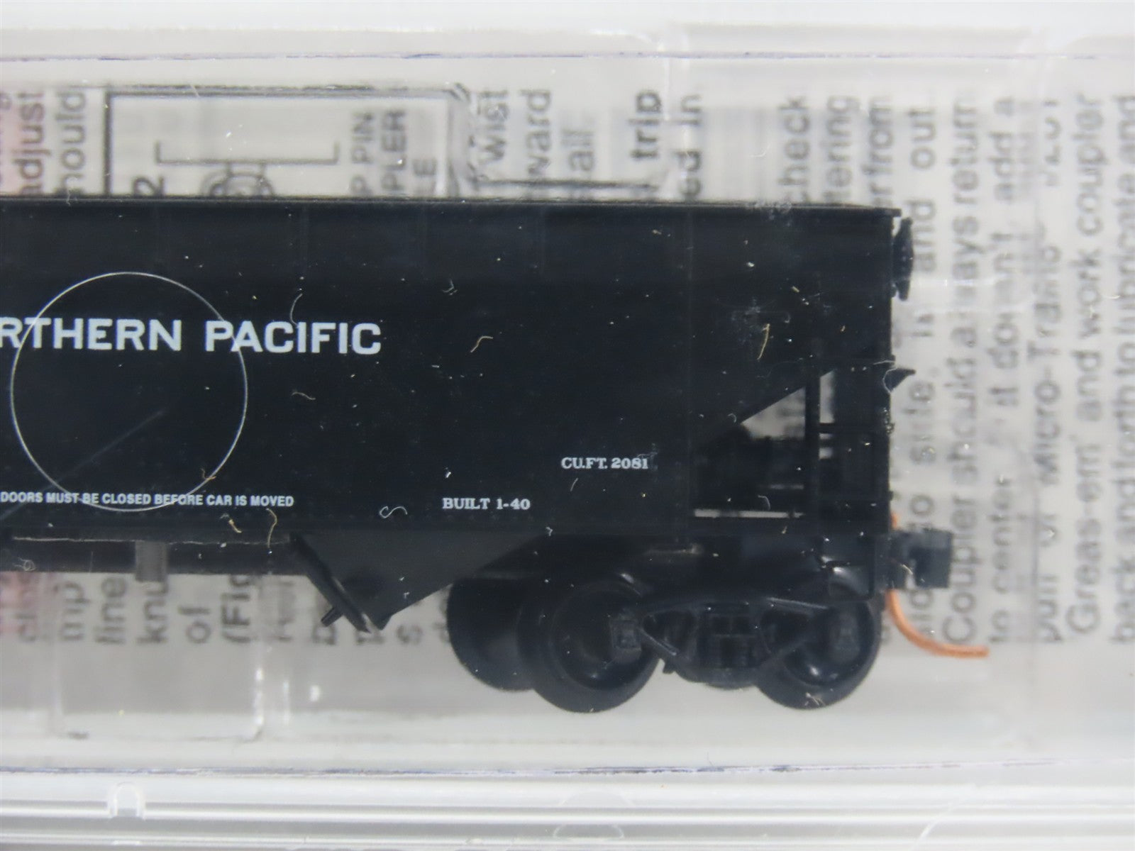 N Scale Micro-Trains MTL 55080 NP Northern Pacific 33' 2-Bay Hopper 70215 RTR