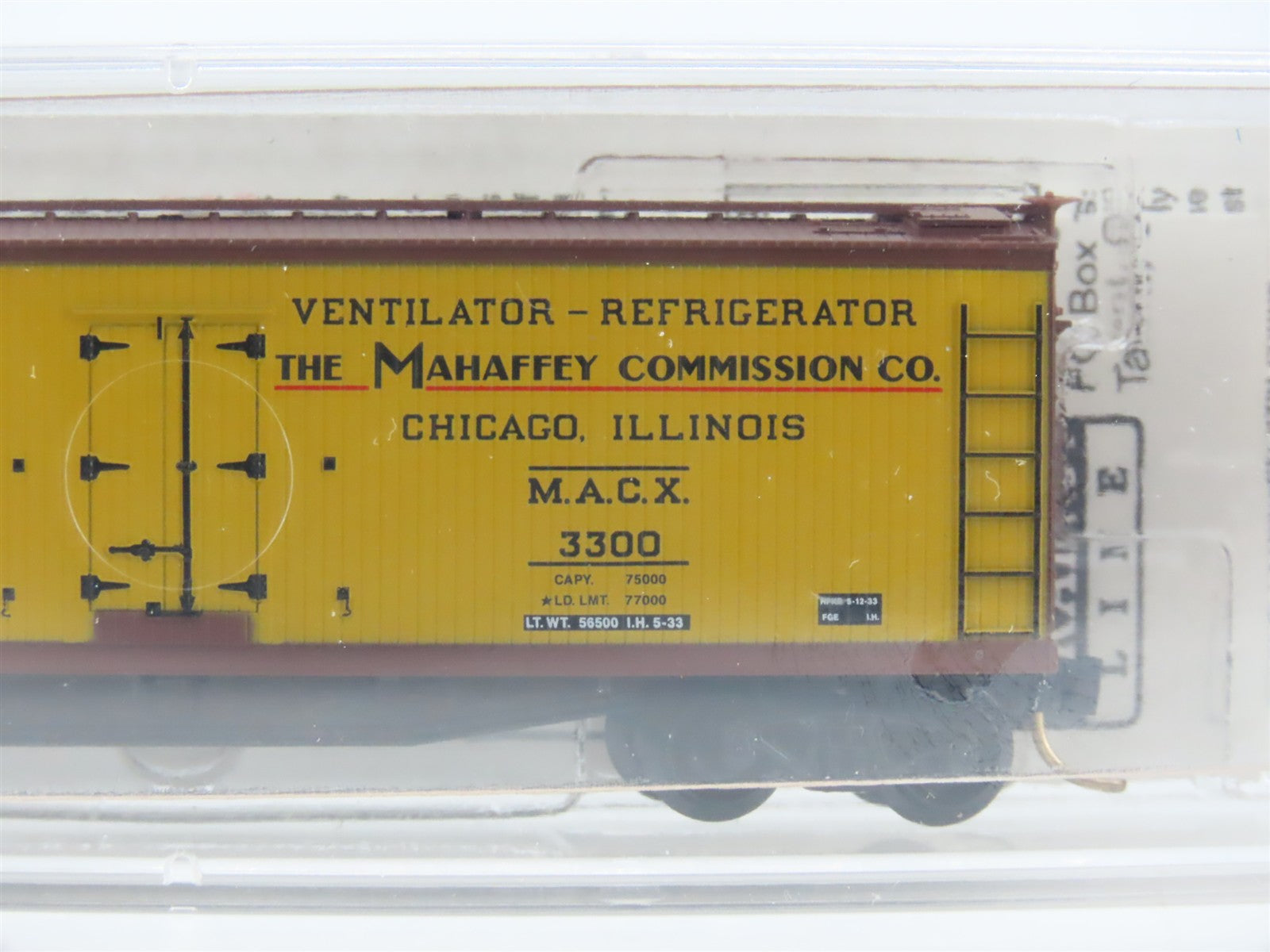 N Scale Micro-Trains MTL 49480 MACX Mahaffey Commission Co. 40' Reefer 3300 RTR