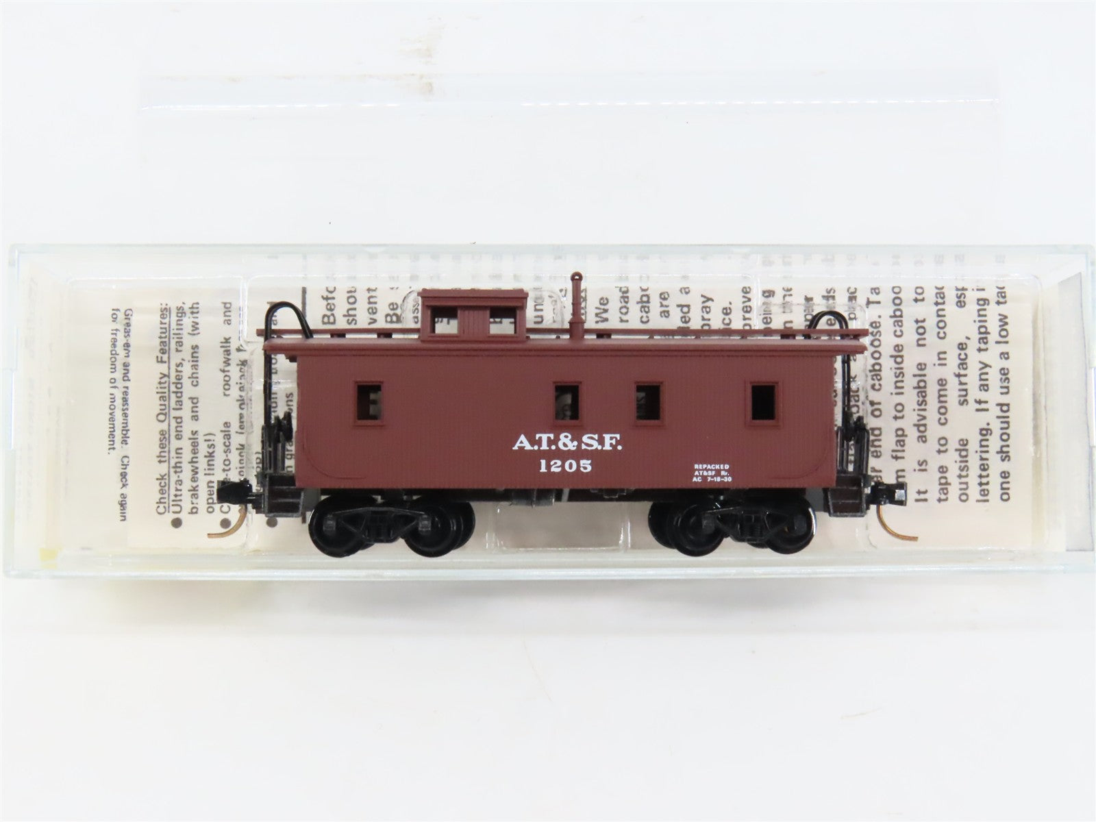 N Scale Micro-Trains MTL 50040 ATSF Santa Fe 34' Wood-Sheathed Caboose 1205 RTR
