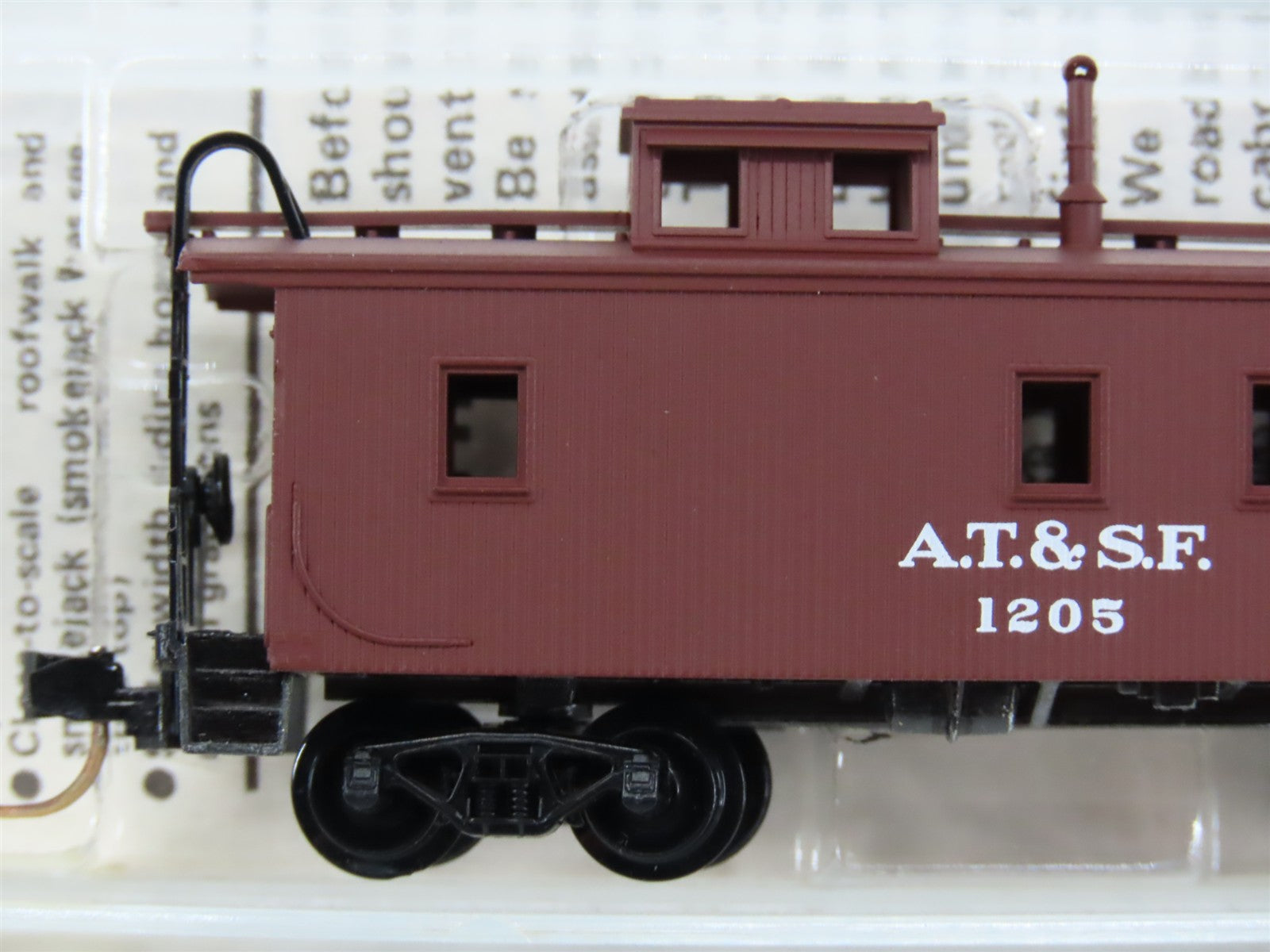 N Scale Micro-Trains MTL 50040 ATSF Santa Fe 34' Wood-Sheathed Caboose 1205 RTR