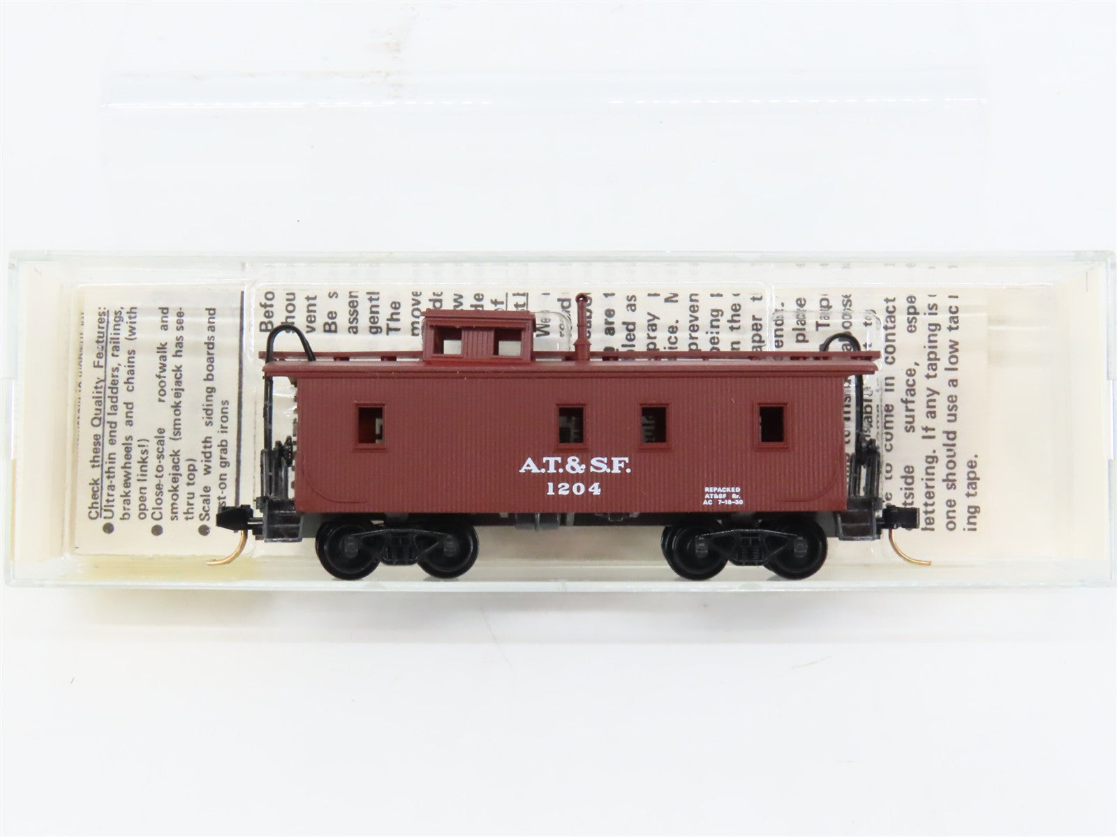 N Scale Micro-Trains MTL 50040 ATSF Santa Fe 34' Wood-Sheathed Caboose 1204 RTR