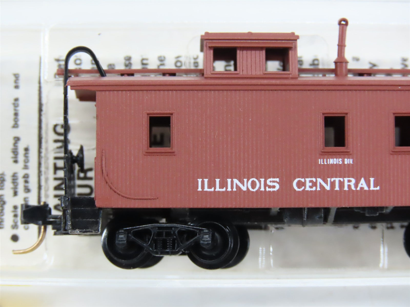 N Scale Micro-Trains MTL 50030 IC Illinois Central 34' Wood-Sheathed Caboose RTR