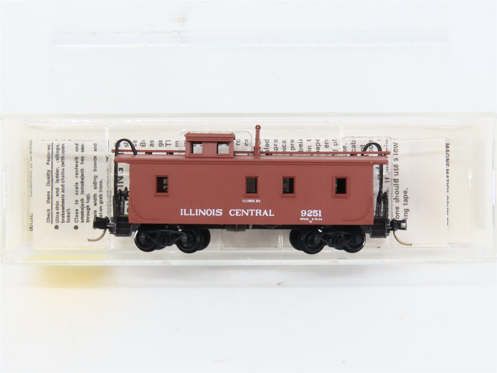 N Scale Micro-Trains MTL 50030 IC Illinois Central 34' Wood-Sheathed Caboose RTR