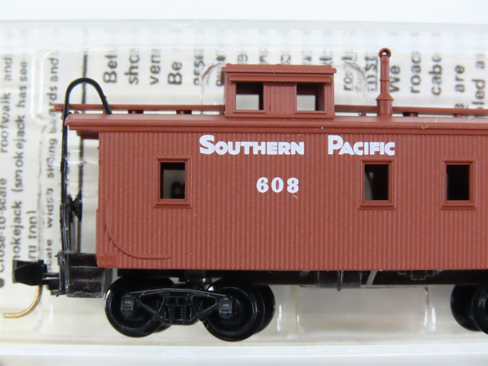 N Scale Micro-Trains MTL 50070 SP Southern Pacific 34' Wood-Sheathed Caboose RTR