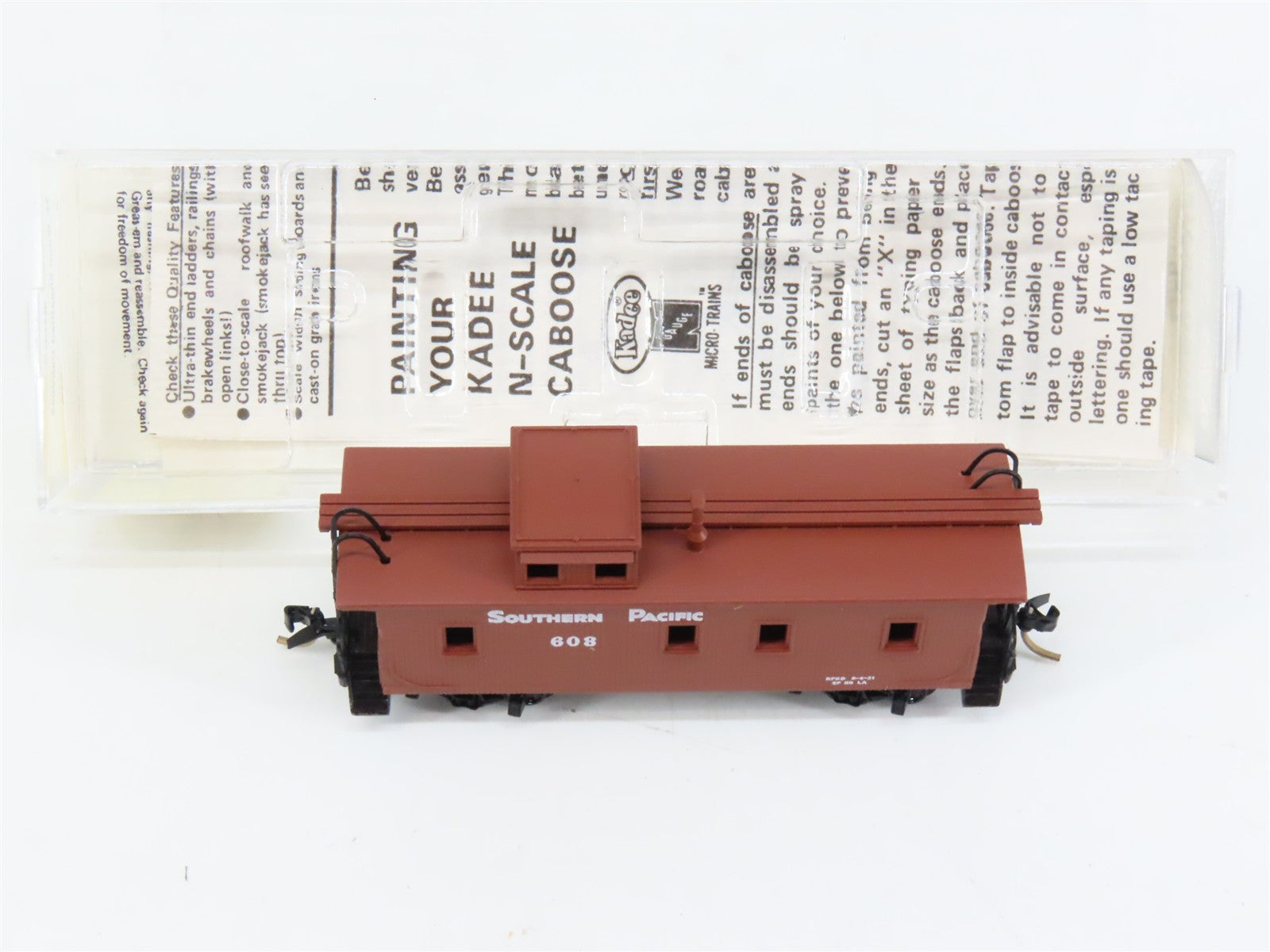 N Scale Micro-Trains MTL 50070 SP Southern Pacific 34' Wood-Sheathed Caboose RTR
