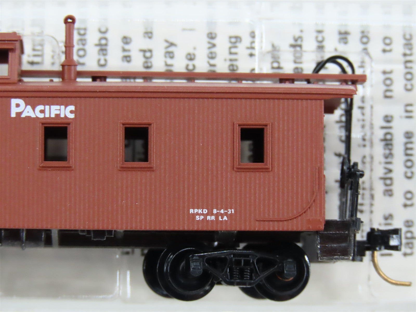 N Scale Micro-Trains MTL 50070 SP Southern Pacific 34' Wood-Sheathed Caboose RTR
