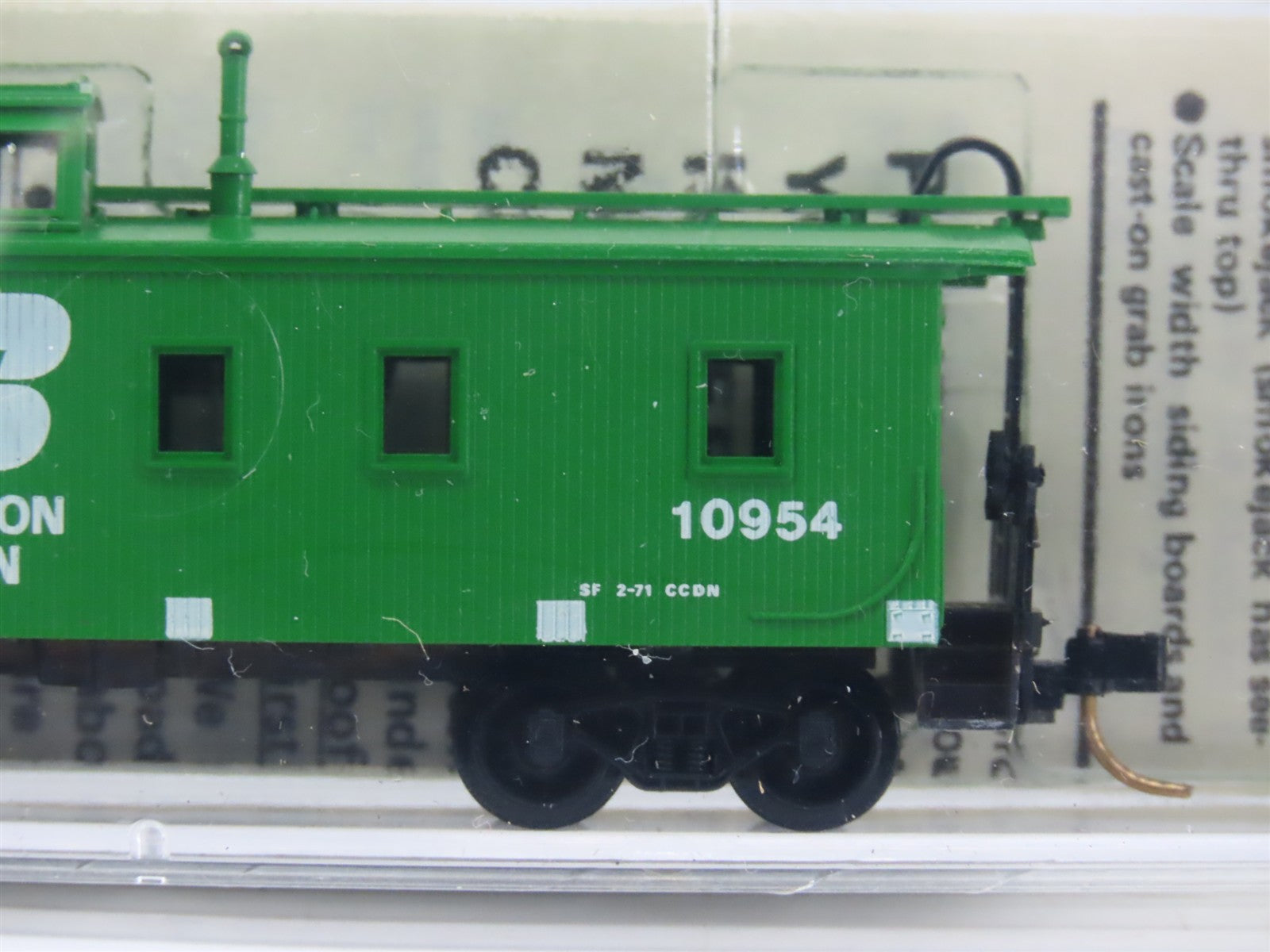 N Scale Micro-Trains MTL 50050 Burlington Northern 34' Wood Sheathed Caboose RTR