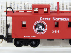 N Scale Micro-Trains MTL 50090 Great Northern 34' Wood Sheathed Caboose X616 RTR