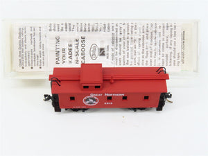 N Scale Micro-Trains MTL 50090 GN Great Northern 34' Wood-Sheathed Caboose RTR