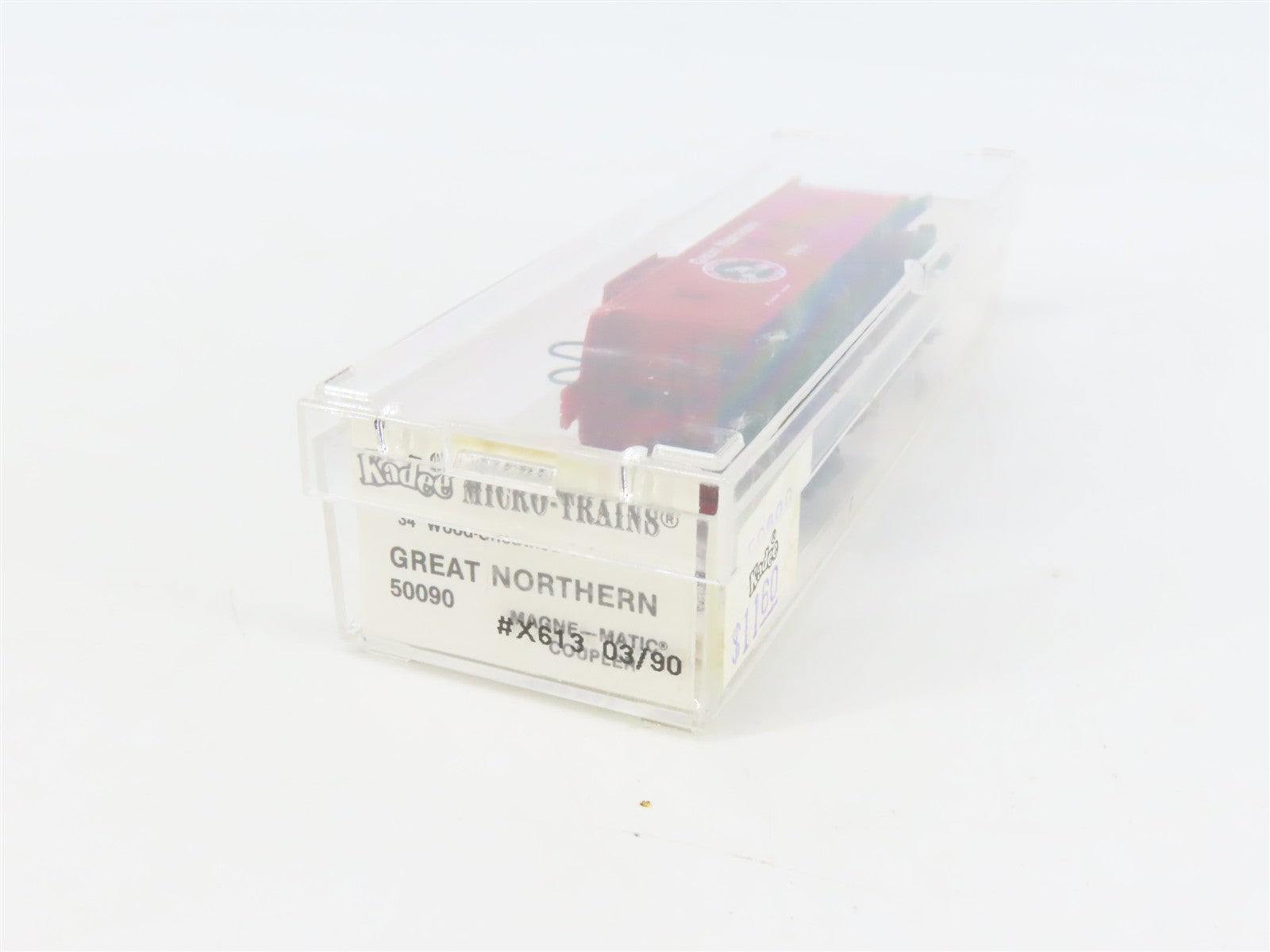 N Scale Micro-Trains MTL 50090 Great Northern 34' Wood-Sheathed Caboose X613 RTR