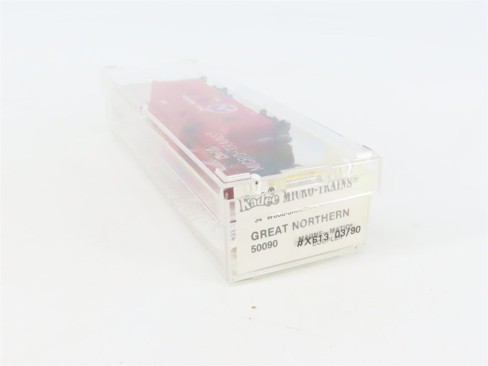 N Scale Micro-Trains MTL 50090 Great Northern 34' Wood-Sheathed Caboose X613 RTR