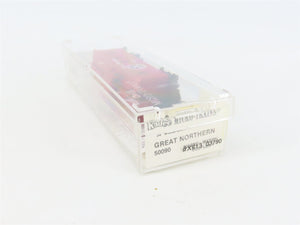 N Scale Micro-Trains MTL 50090 Great Northern 34' Wood-Sheathed Caboose X613 RTR